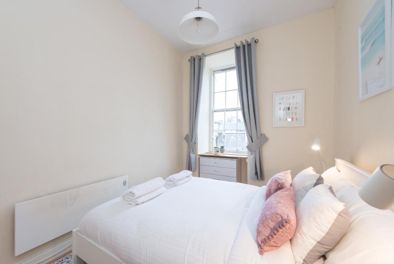 Bright And Modern 2 Bed Apartment エディンバラ エクステリア 写真