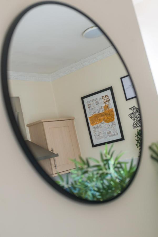 Bright And Modern 2 Bed Apartment エディンバラ エクステリア 写真