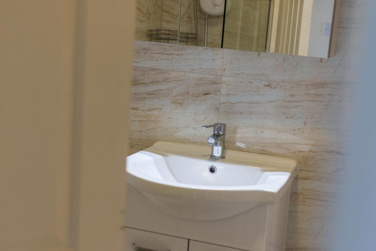 Bright And Modern 2 Bed Apartment エディンバラ エクステリア 写真