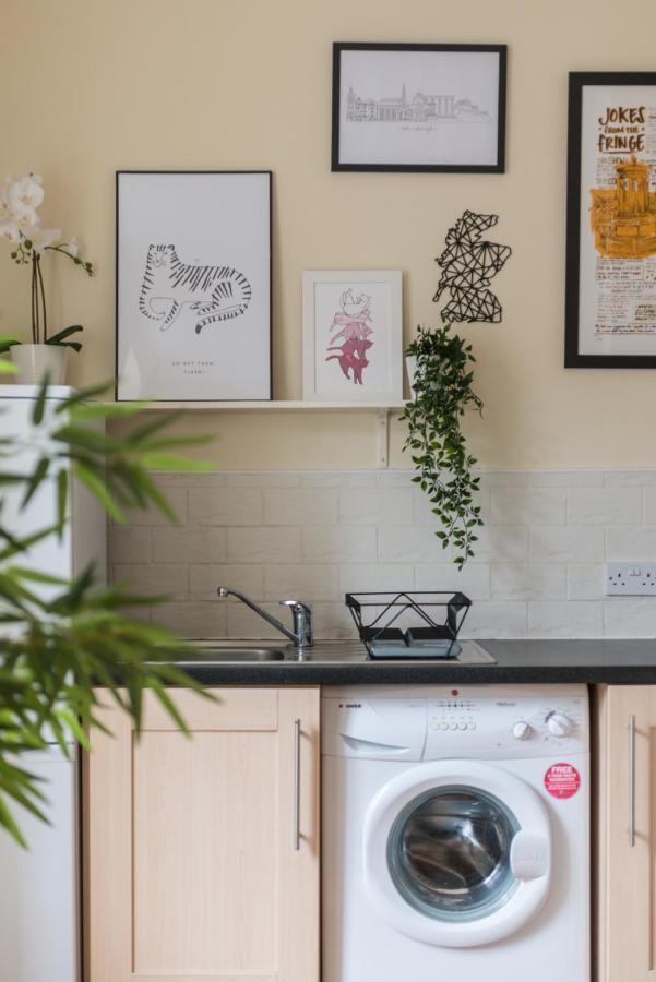 Bright And Modern 2 Bed Apartment エディンバラ エクステリア 写真